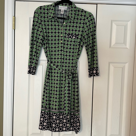 Donna Morgan Dresses & Skirts - Women’s dress
